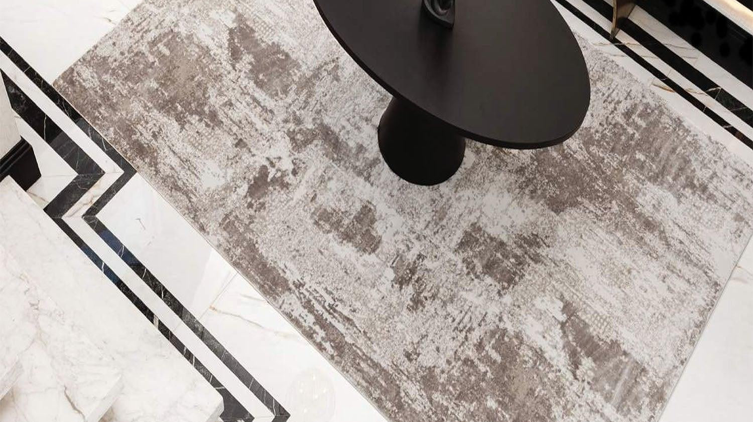 The Artistry and Opulence of Luxury Rugs: Elevate Your Space